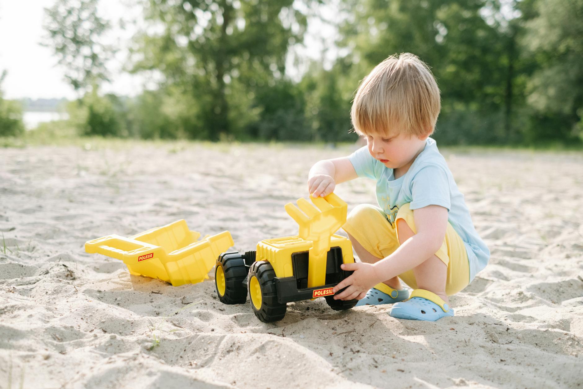 What Outdoor Toys Are Actually Worth Buying for Kids?