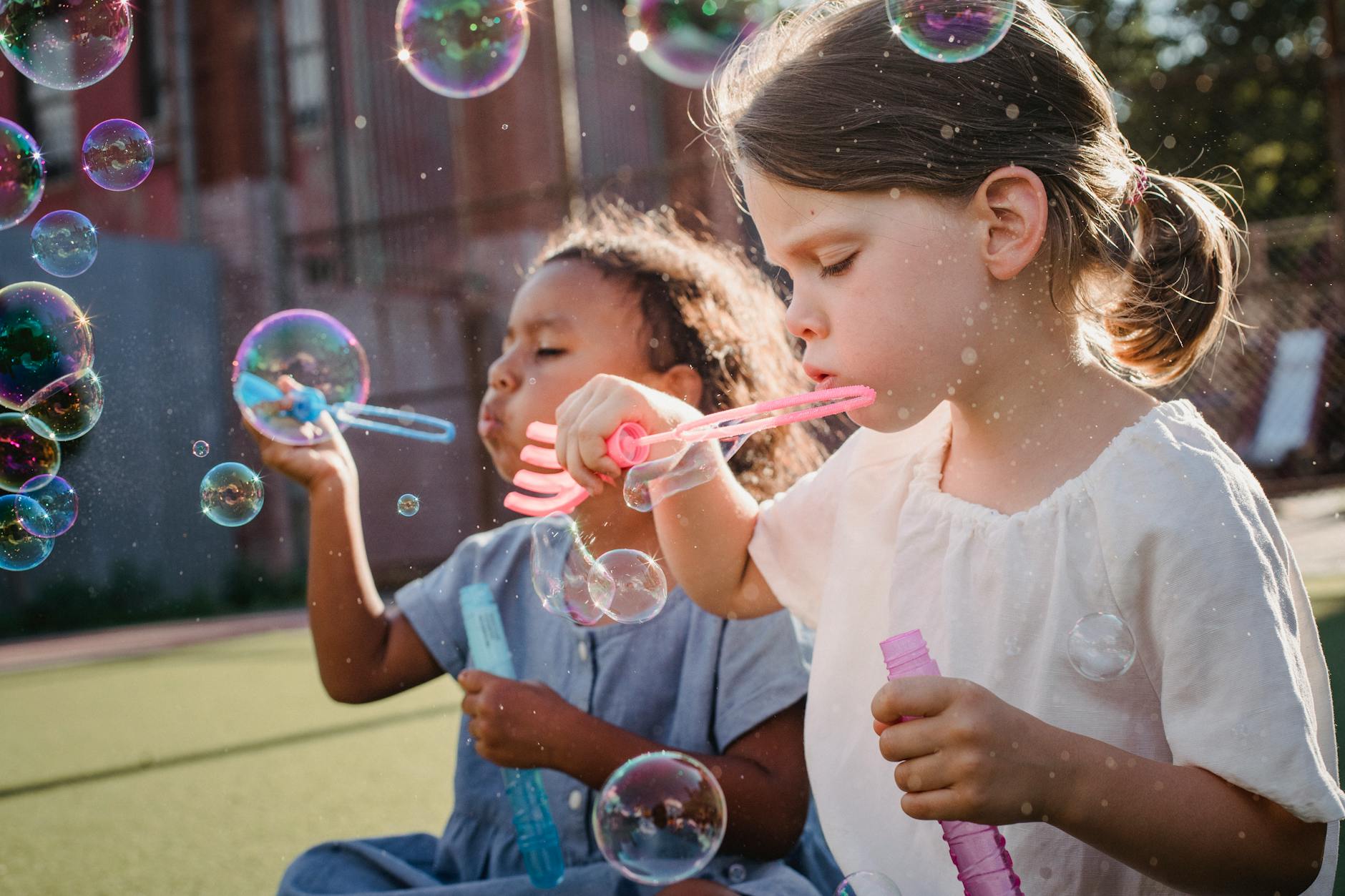 What Outdoor Play Actually Looks Like for Parents of School-Age Kids — Real Answers